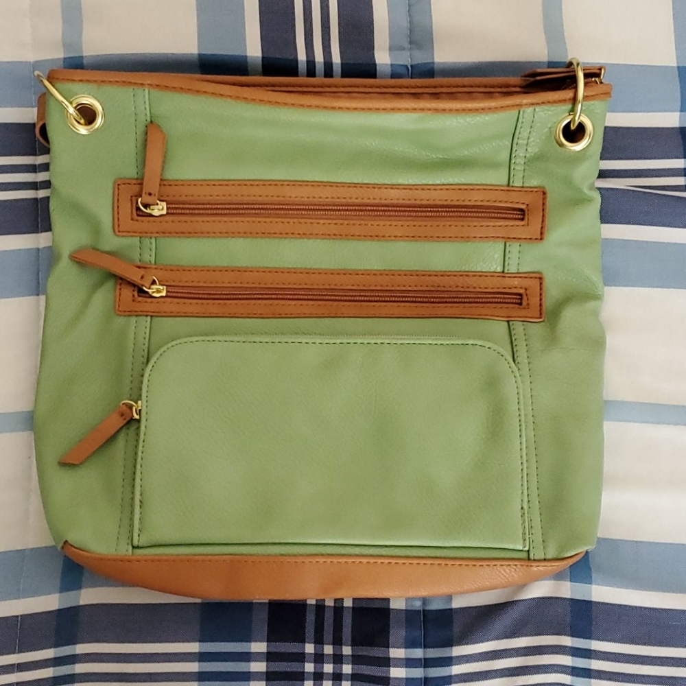Women's Green Purse NWOT